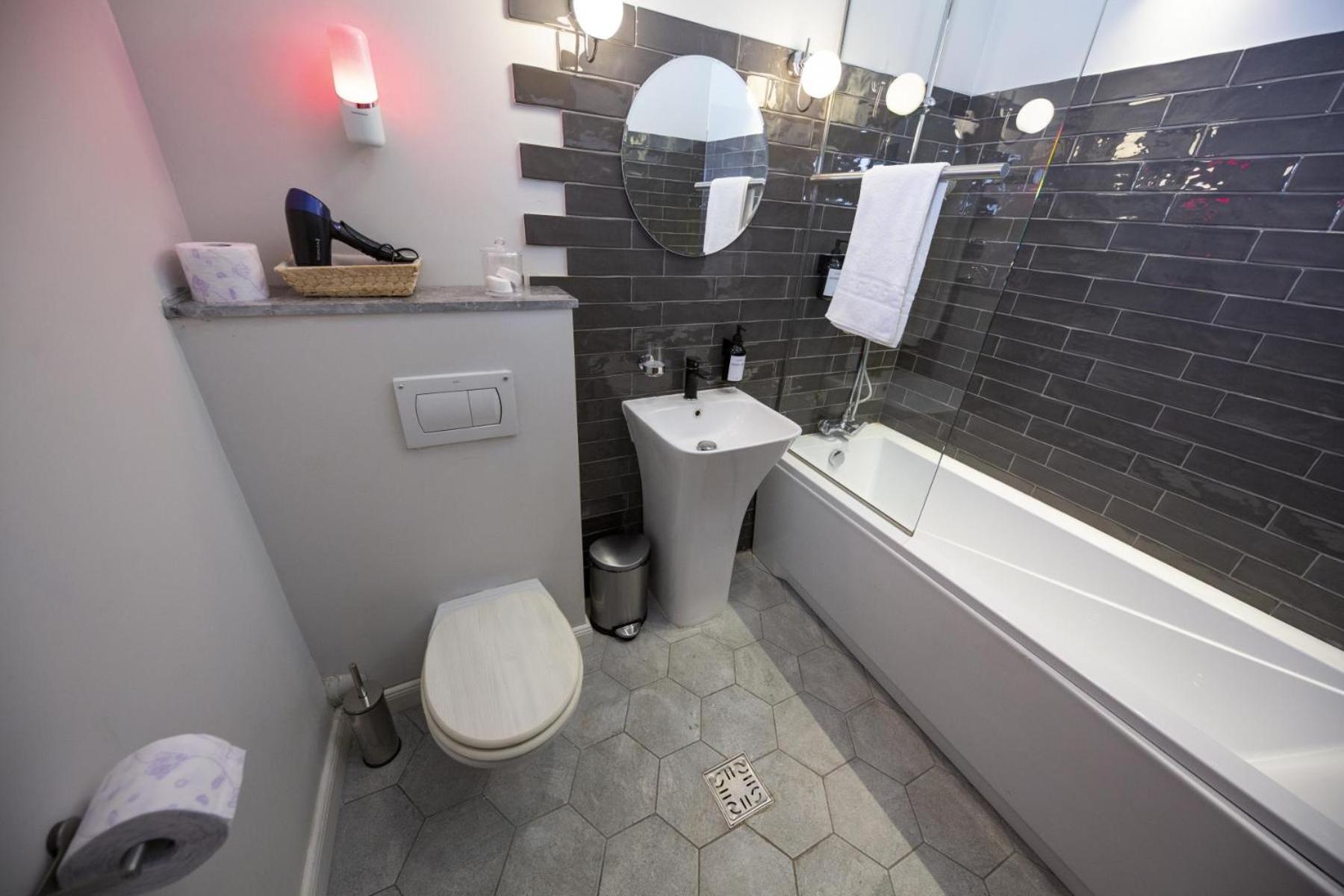 Athenaeum Spacious& Cozy 1Br Prime Location W Balcony Bucharest Exterior photo