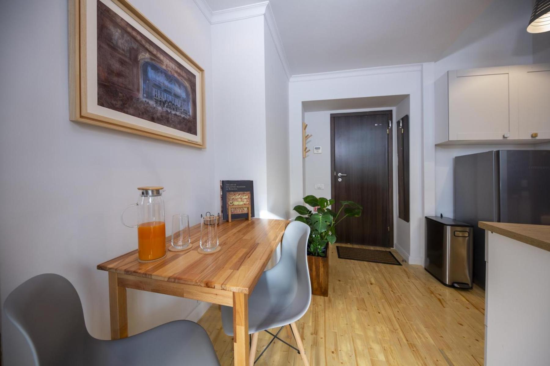 Athenaeum Spacious& Cozy 1Br Prime Location W Balcony Bucharest Exterior photo