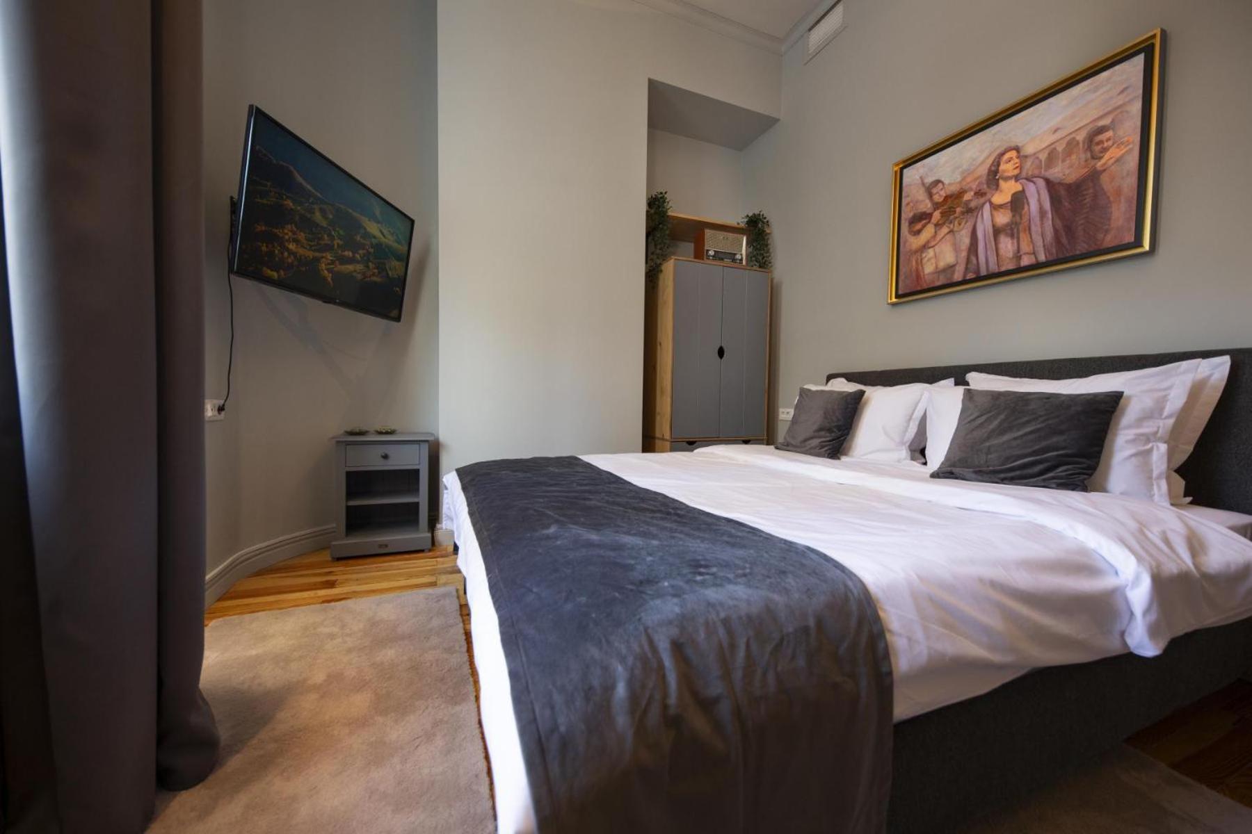 Athenaeum Spacious& Cozy 1Br Prime Location W Balcony Bucharest Exterior photo